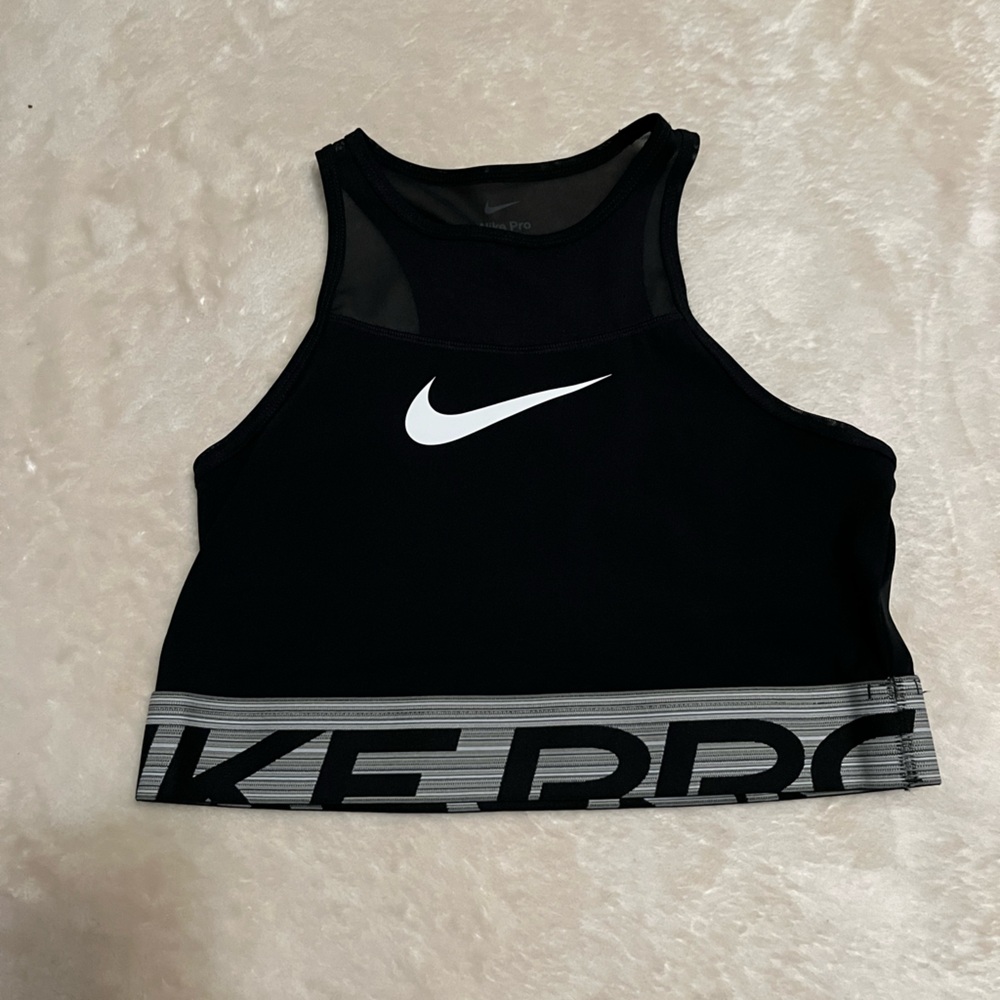 bra/crop top